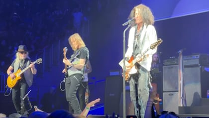 Watch: AEROSMITH Performs JOE PERRY-Sung Song 'Bright Light Fright' Live For First Time In Nearly 30 Years