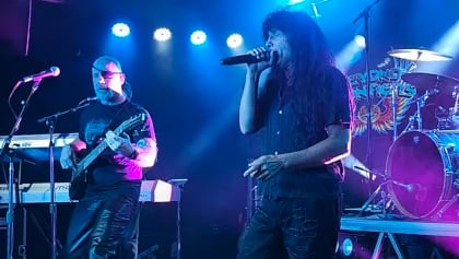 See ANTHRAX Singer JOEY BELLADONNA's JOURNEY Tribute Band Perform In Flint, Michigan