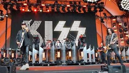 Watch KISS Soundcheck At Hollywood Bowl During Final Leg Of 'End Of The Road' Tour