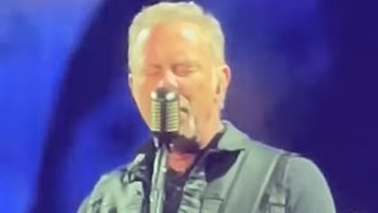 Watch: METALLICA Performs In Saudi Arabia For First Time Ever