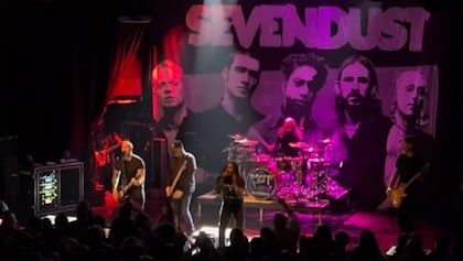 Watch: SEVENDUST Celebrates 20th Anniversary Of 'Seasons' Album At Bloomington, Illinois Concert